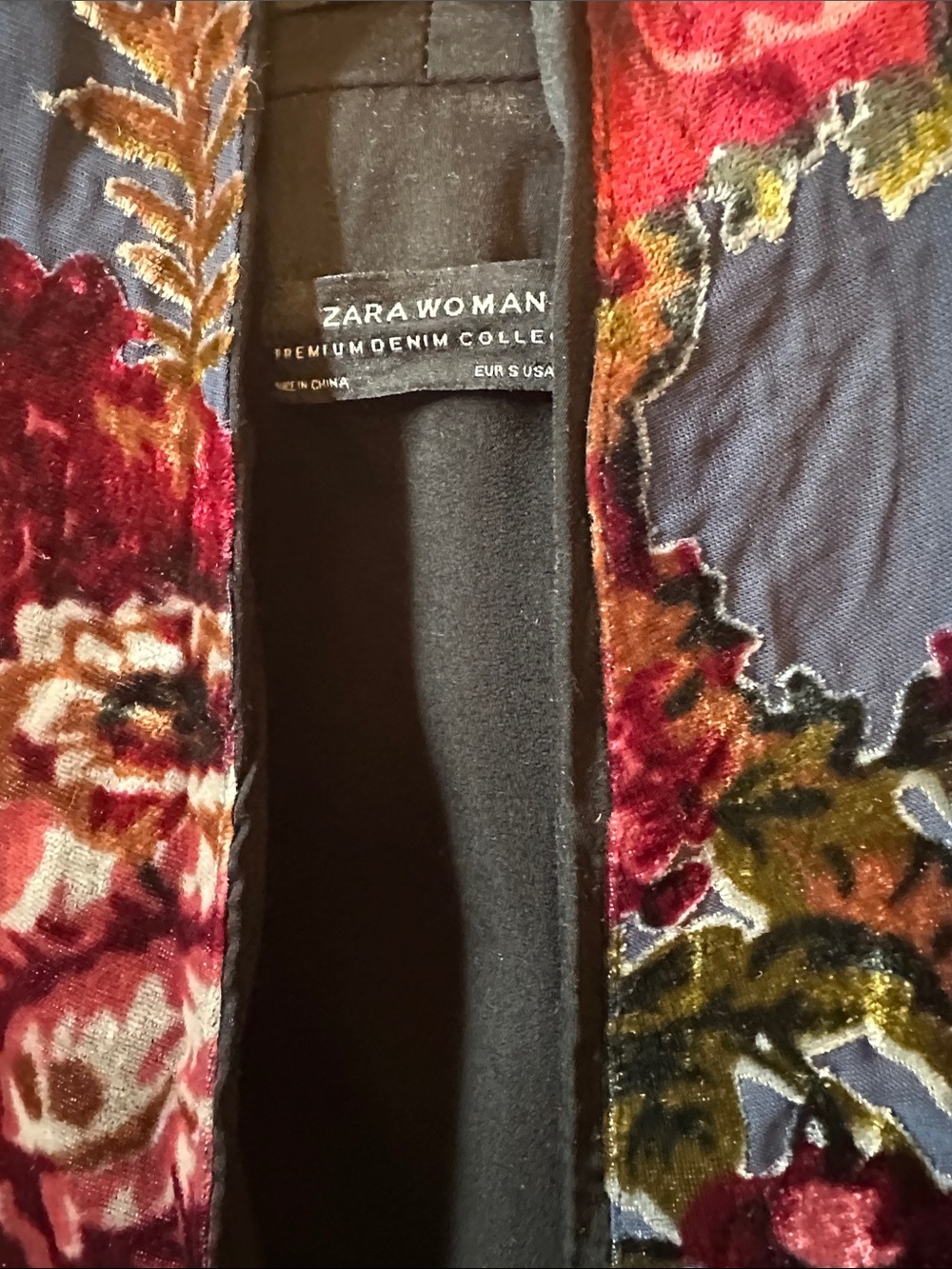 Zara Woman Black Velvet Floral kimono - Picture 7 of 9